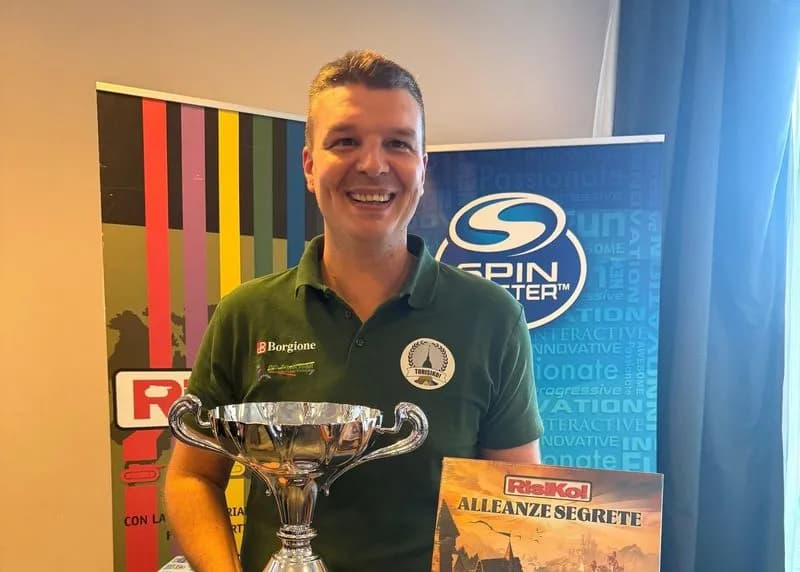 BRANDIZZO - Il 35enne Andrea Forno è il nuovo campione italiano di Risiko - FOTO
