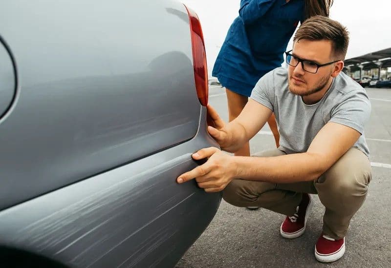CALUSO - Truffa del finto incidente, nonnina 85enne sventa il raggiro: balordo in fuga