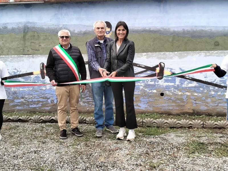 CANDIA - Inaugurato il murale dedicato alla canoa e al canottaggio - FOTO