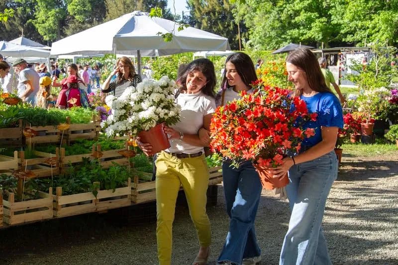 CARAVINO - Il Castello di Masino è stato preso d'assalto dai turisti - FOTO