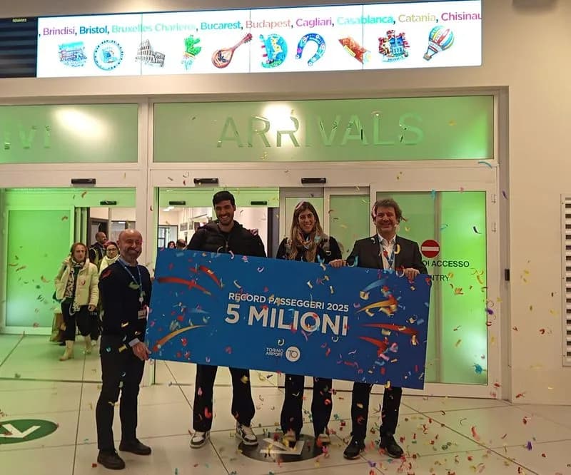 CASELLE - Alla fine l'aeroporto ha fatto il record di passeggeri