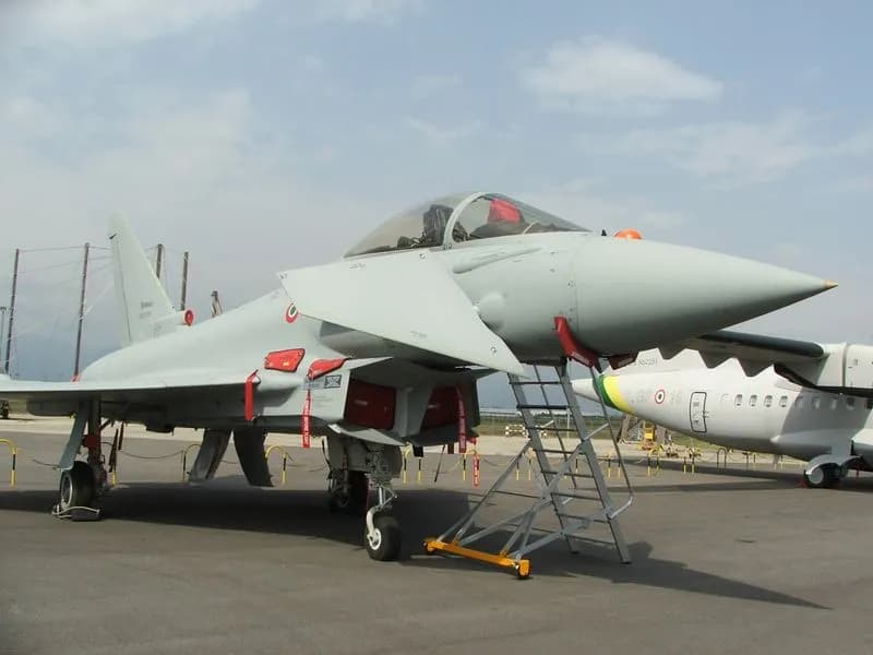 CASELLE - Venti di guerra, la Germania ha acquistato da Leonardo venti caccia Eurofighter Typhoon