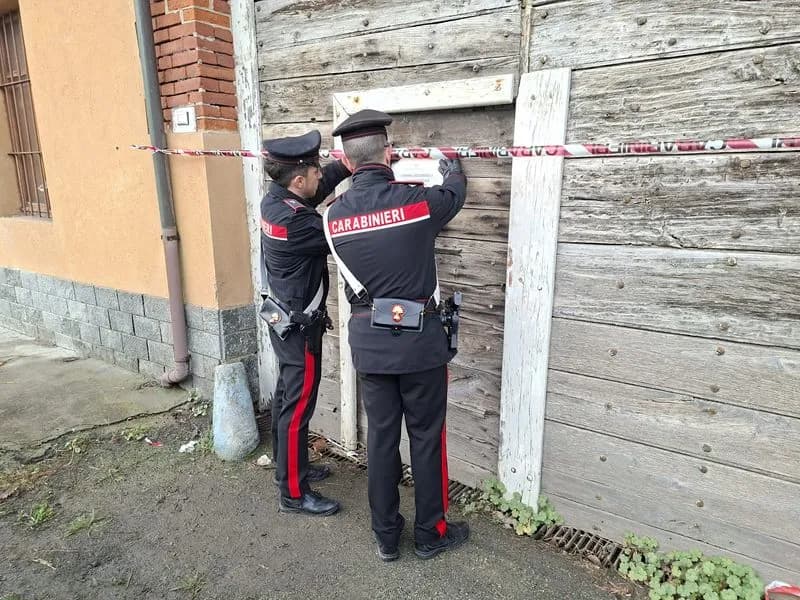 CASELLE - Morta in ospedale la donna ferita con una sparachiodi dal figlio