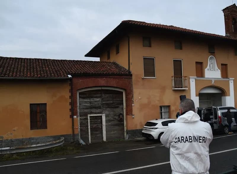 CASELLE - Ferita al capo con una sparachiodi, 65enne lotta tra la vita e la morte: il figlio in carcere a Torino