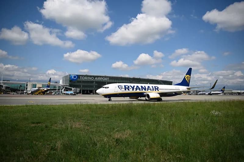 CASELLE - Volo in ritardo di tre ore da Napoli, passeggero vince la causa contro Ryanair e ottiene il risarcimento