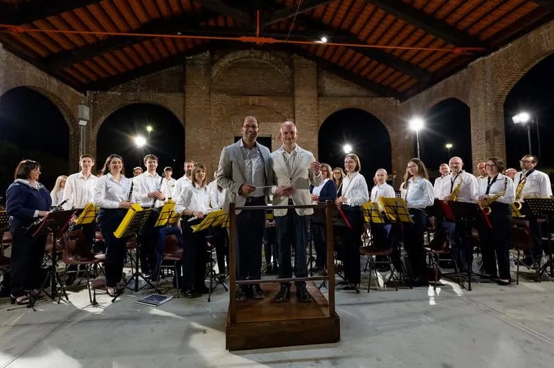 CASTELLAMONTE-CUORGNE' - Applausi per le filarmoniche in concerto insieme