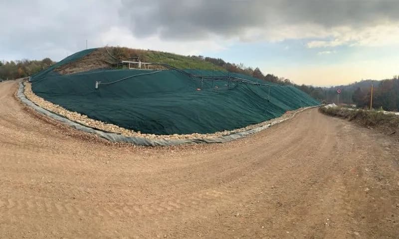 CASTELLAMONTE - Cava di Vespia vicino alla discarica, il Comune si mette di traverso