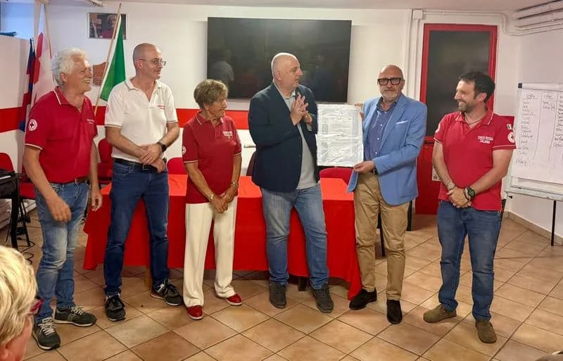 CASTELLAMONTE - La croce rossa ha premiato Beppe Pezzetto