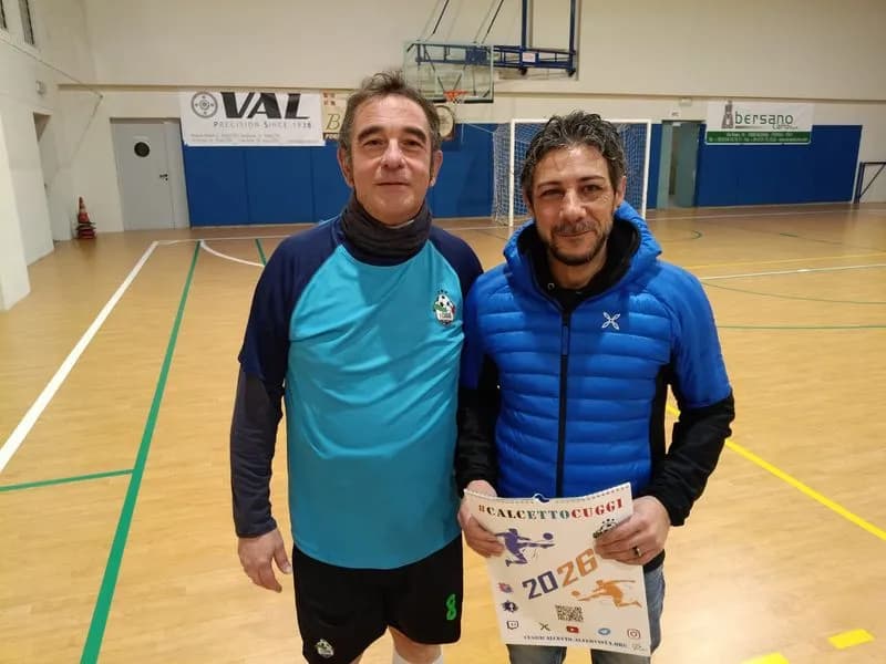 CANAVESE - Da compagni di squadra ad amici per la vita: ecco il calendario solidale dei «Cuggì del calcetto» - VIDEO