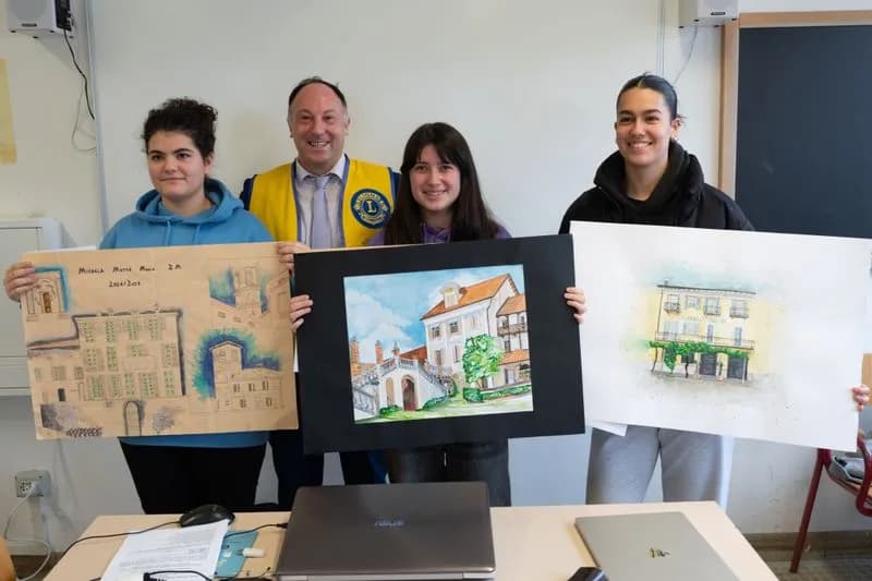 CASTELLAMONTE - «Dimore storiche del Canavese», gli studenti del liceo Faccio premiati dal Lions - FOTO