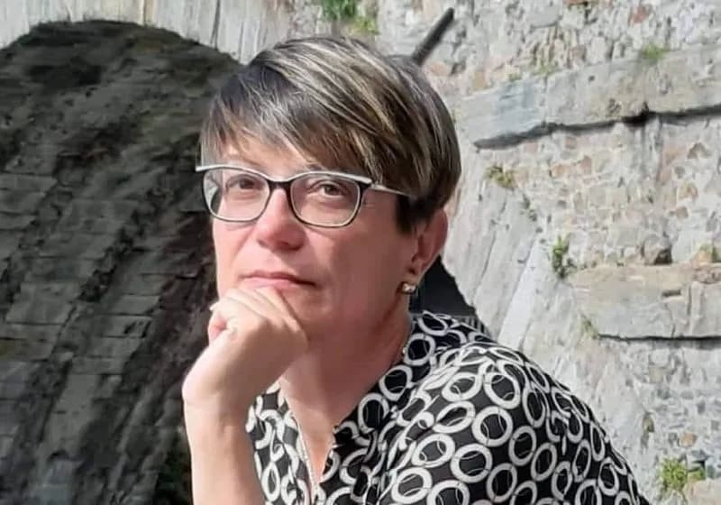 CASTELLAMONTE - Il mondo della scuola in lutto per la morte dell'insegnante Marina Gallo Lassere