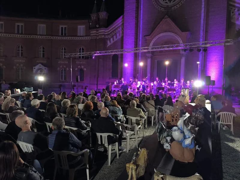 CASTELLAMONTE - Gran finale nella Rotonda Antonelliana per la Mostra della Ceramica - FOTO e VIDEO
