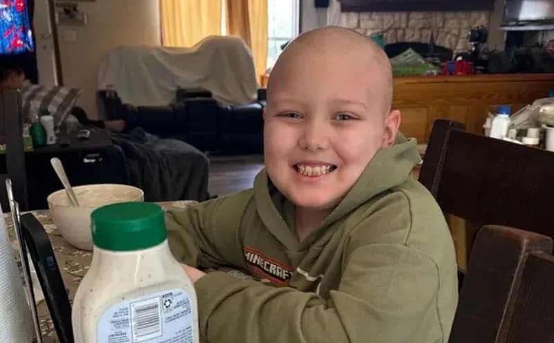 CASTELLAMONTE - Continua la campagna solidale per aiutare Owen, bimbo di 7 anni che lotta contro la leucemia acuta - FOTO