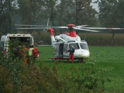 CASTELLAMONTE - Tenta di togliersi la vita in auto, soccorso in extremis dai carabinieri e dal consigliere Damiano Goglio