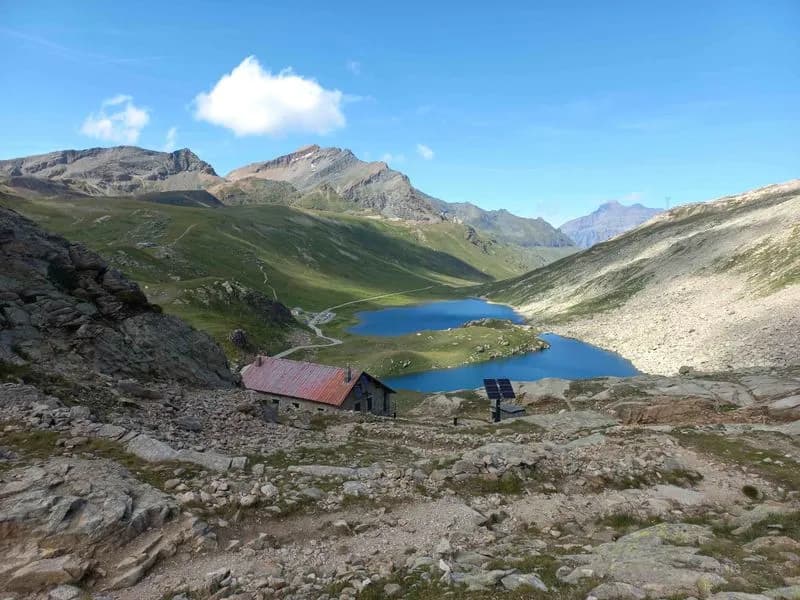 CERESOLE REALE - Primo weekend con il numero chiuso per il Nivolet: dal 2 agosto si paga anche il ticket pieno