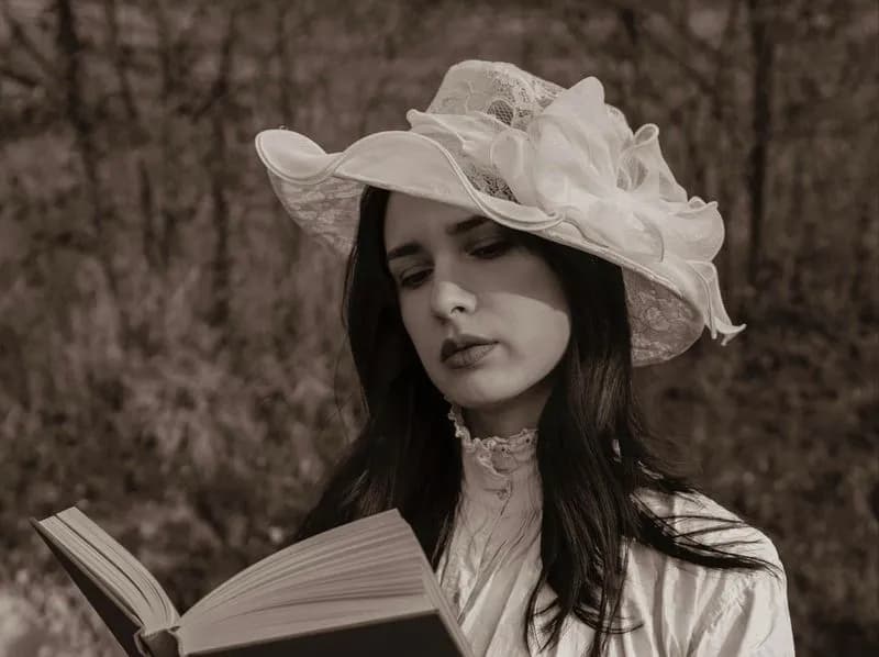 CHIVASSO - Un volto per raccontare le parole: Elena Carta è «La Ragazza del Solferini»