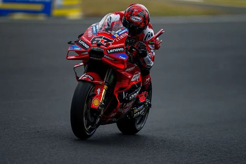 CHIVASSO - Moto Gp, prova d'orgoglio di Pecco Bagnaia: terzo posto ad Aragon