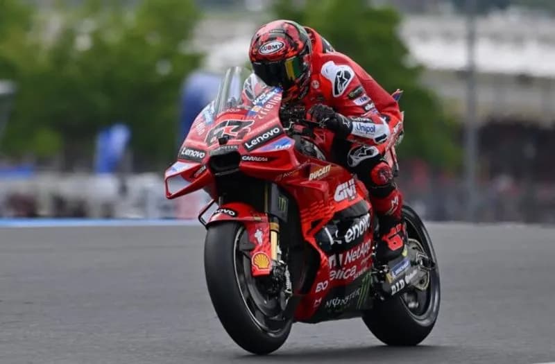 CHIVASSO - Moto Gp, Misano amara per Bagnaia caduto dopo 9 giri