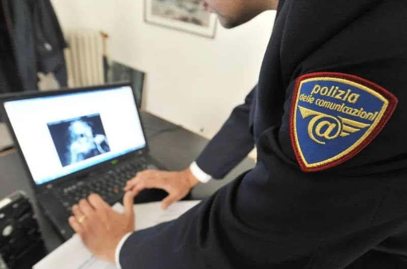 CHIVASSO - Medico nei guai per pedopornografia: è stato arrestato dalla polizia postale