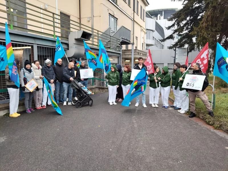 CHIVASSO - Il flash mob «Siamo tutti Pronto soccorso»