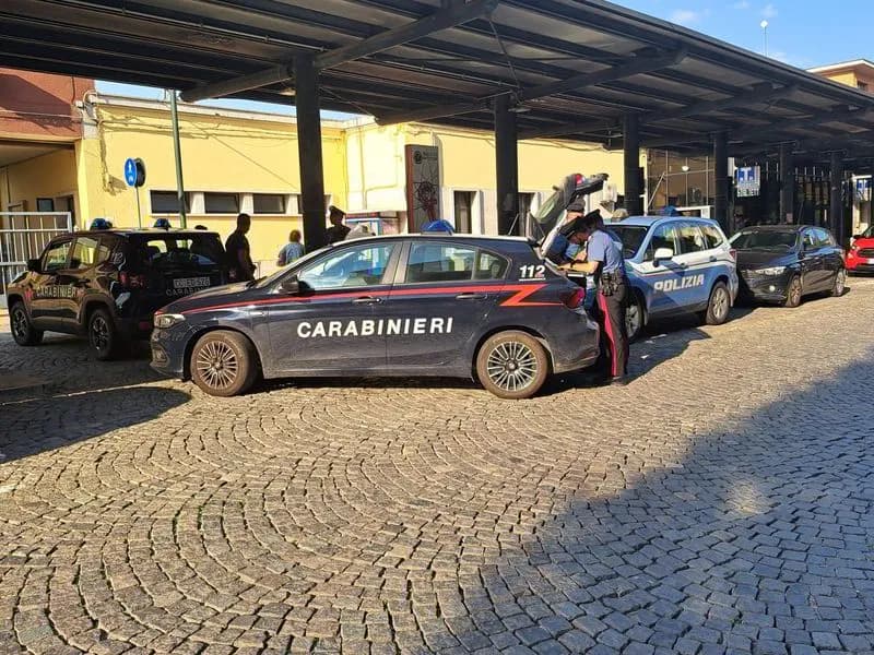 CHIVASSO - Da domani fino a Natale zona a «vigilanza rafforzata» in diverse vie e piazze del centro