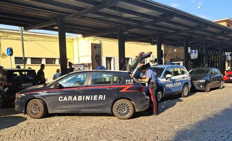 CHIVASSO - Primi arresti nella «zona rossa» della stazione ferroviaria