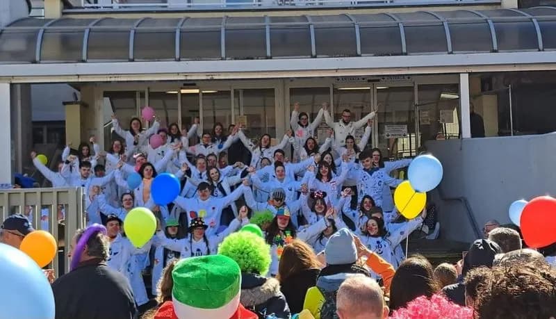 CIRIE' - Camminata clown, raccolti 3500 euro per l'ortopedia dell'ospedale - FOTO