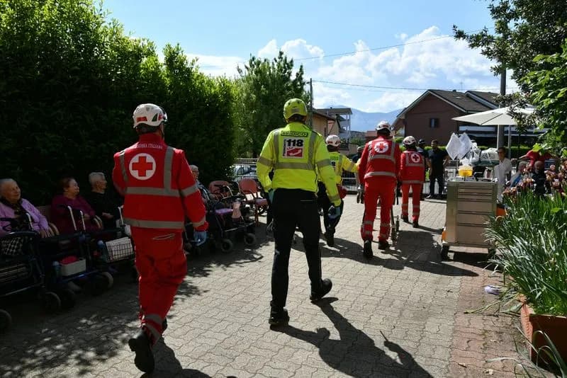 CIRIE' - Incendio nella casa di riposo, ospiti evacuati: ma era un'esercitazione - FOTO