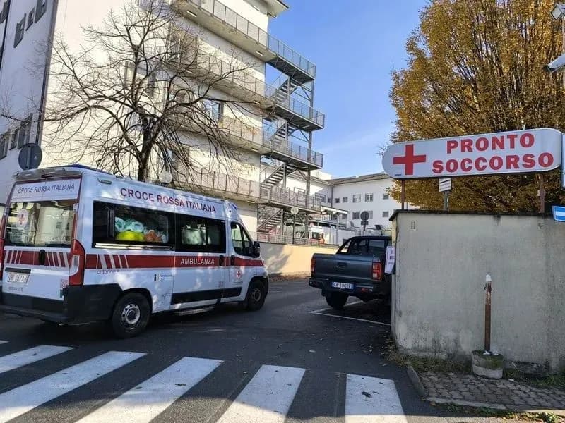 CANAVESE - Infermiere aggredito al pronto soccorso, l'Asl To4: «Guardie armate negli ospedali ma solo dai primi mesi del 2026»
