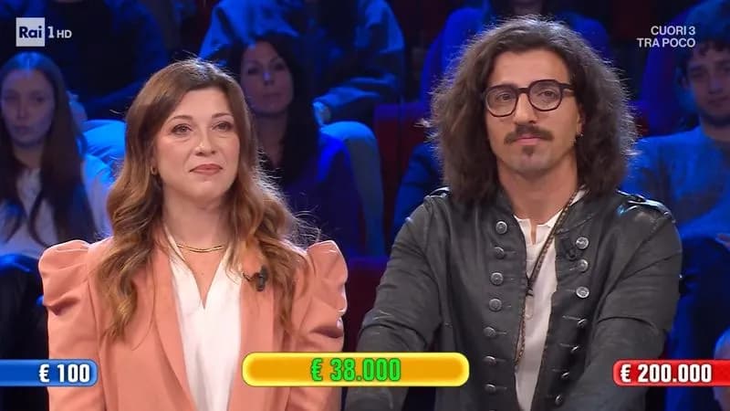 CIRIE' - Jonathan ad «Affari Tuoi» su Rai Uno ha vinto 38mila euro al gioco dei pacchi - FOTO