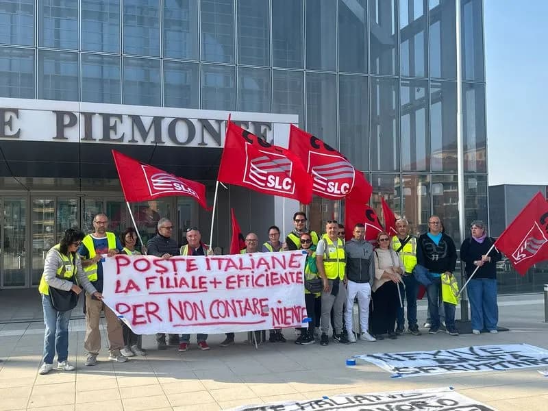 CIRIE' - Natale amaro per i lavoratori di Postalcoop: «Senza stipendio da tre mesi e con gravi ritardi nella cassa integrazione»