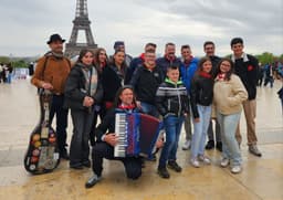 CANAVESE - I Piccoli Cantori della Valle Sacra a Parigi per «Li Nohtri» - FOTO e VIDEO