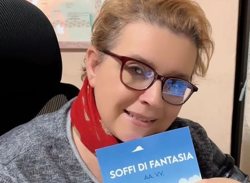 CUCEGLIO - Ecco il libro «Soffi di fantasia»: 45 scrittori insieme per aiutare la scuola elementare