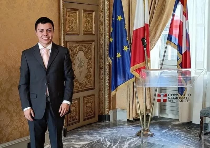 CUORGNE' - Alessandro Vicari vice segretario provinciale di Forza Italia Giovani