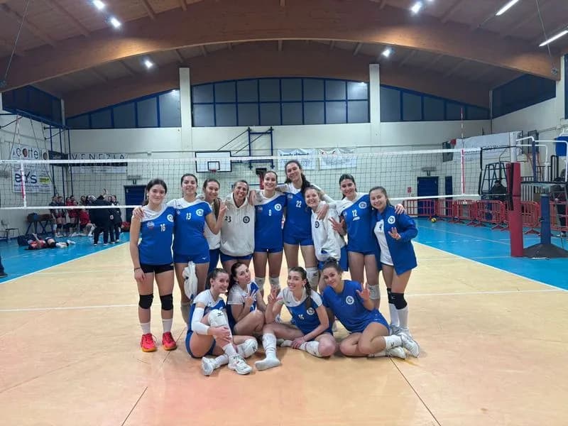 CUORGNE' - Pallavolo, le ragazze dell'Alto Canavese Volley si aggiudicano il big match con il Lasalliano