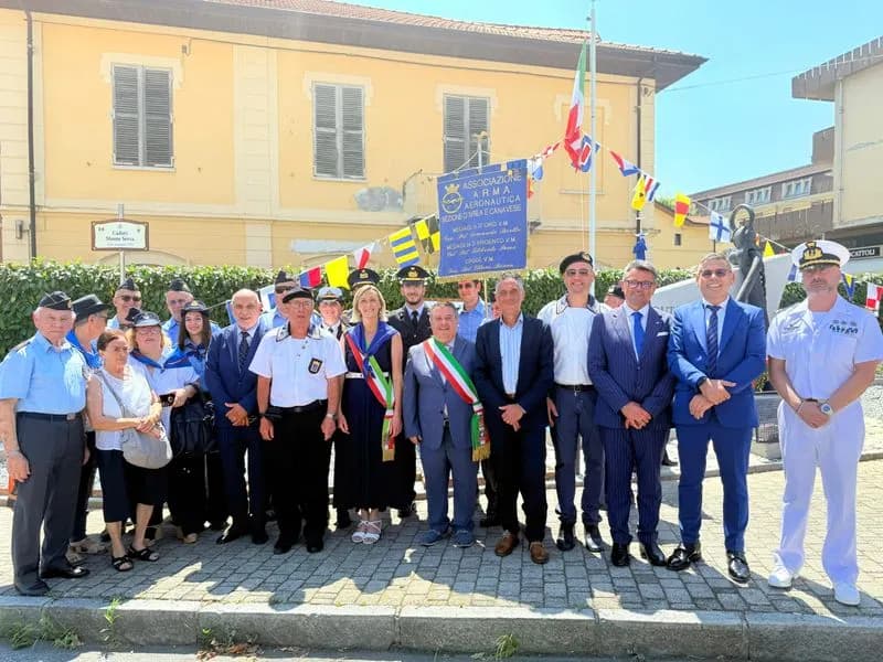 CUORGNE' - La città omaggia l'associazione dei Marinai per i 60 anni di fondazione - FOTO
