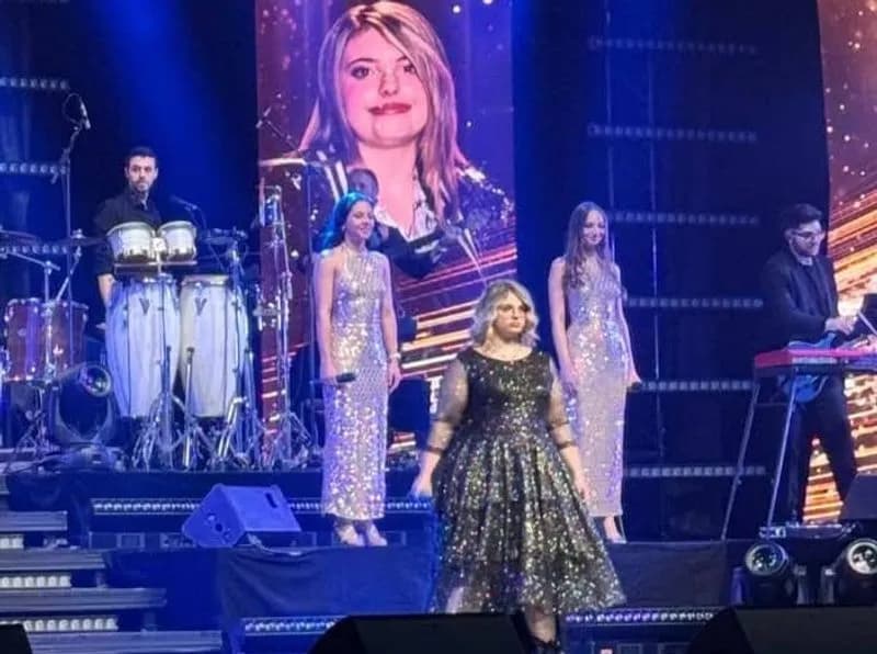 CUORGNE' - La cantante Aurora Campostrini strappa applausi alla finale dello «Swiss Voice Tour» - FOTO