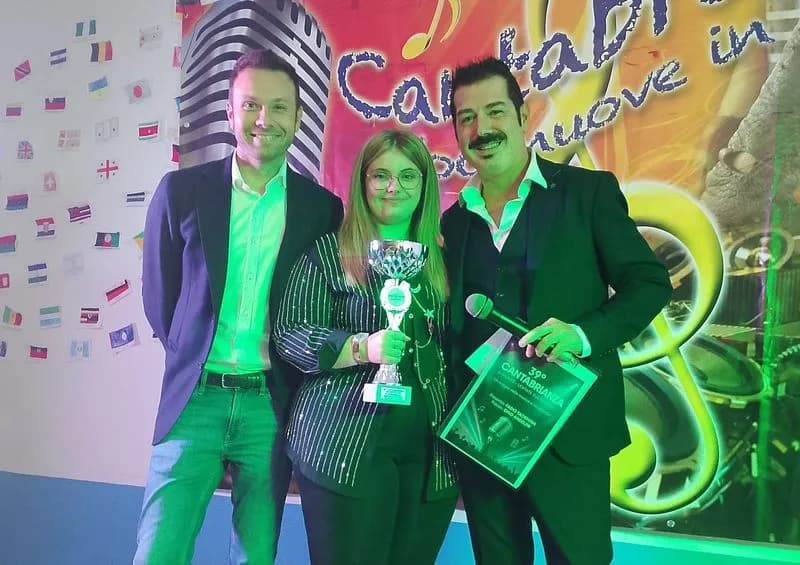 CUORGNE' - La cantante Aurora Campostrini trionfa al «Cantabrianza» - FOTO