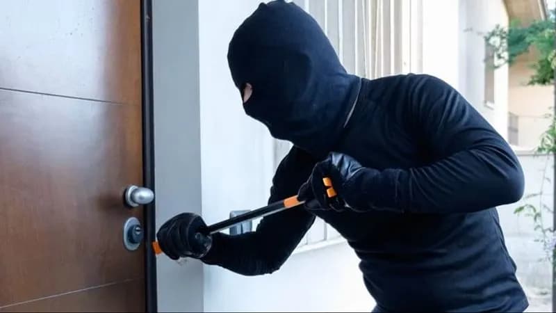 CUORGNE' - Furti in abitazione: ladri in azione a Salto e in località Biancetta