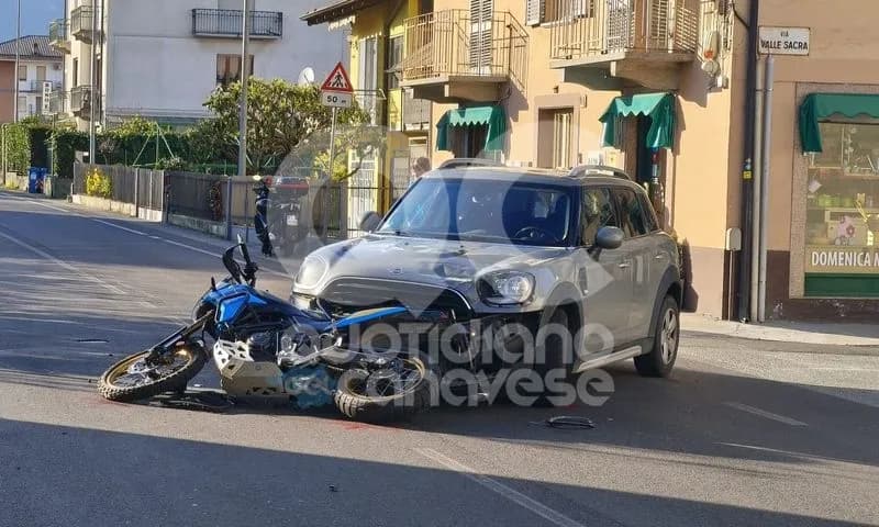 CUORGNE' - Auto contro moto al Pedaggio: intervento di 118 e polizia locale - FOTO