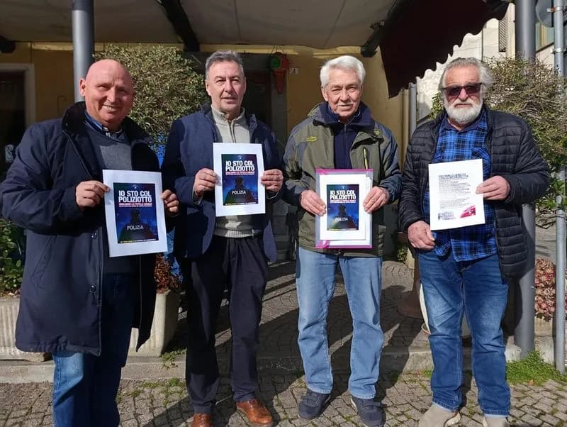CANAVESE - Gazebi della Lega per la sicurezza: «Io sto col poliziotto»