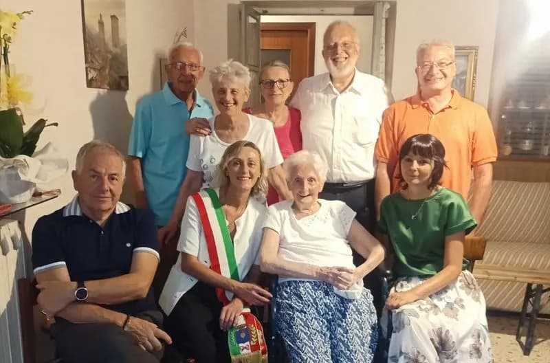 CUORGNE' - Una festa speciale per i 101 anni di «Tota Vica» Cortese