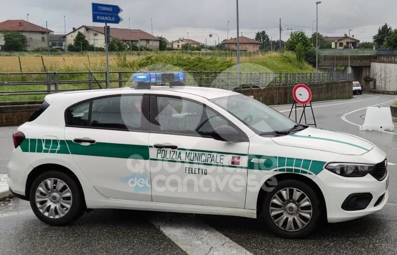 FELETTO - Quasi 700 multe in un anno per il semaforo rosso non rispettato sulla statale 460 del Gran Paradiso