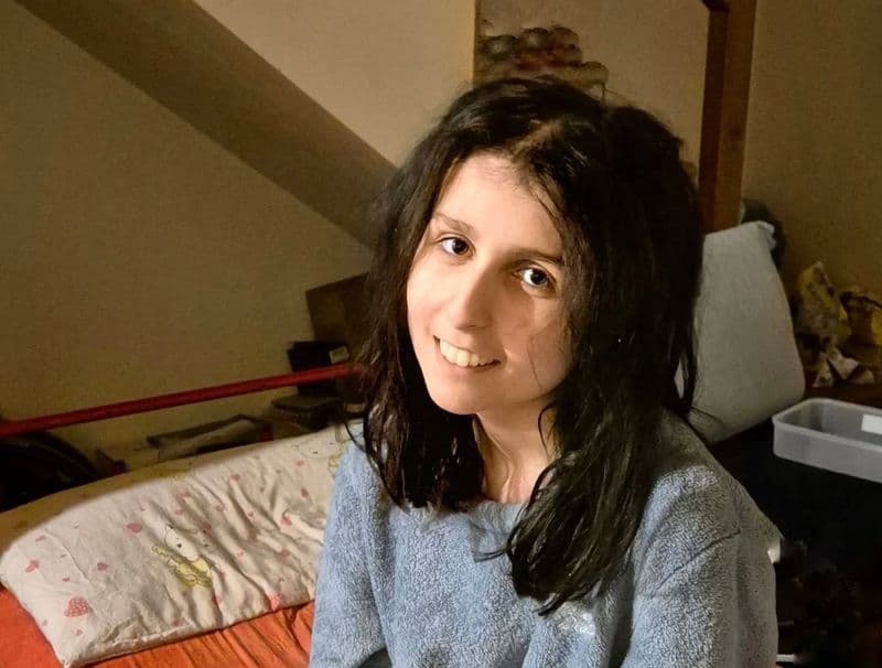 FORNO CANAVESE - Affetta da anni da una malattia rara, Rebecca parte per la Spagna: «L'unica possibilità rimasta per lei»