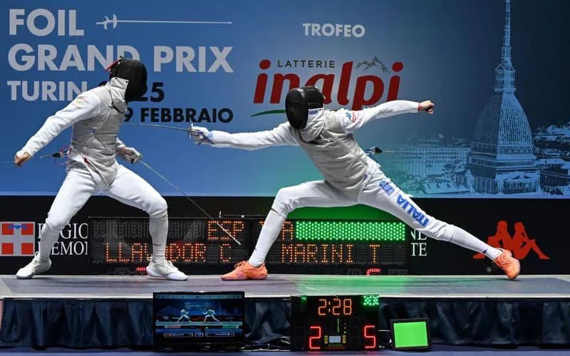 SPORT/2 - Il grande fioretto accende Torino