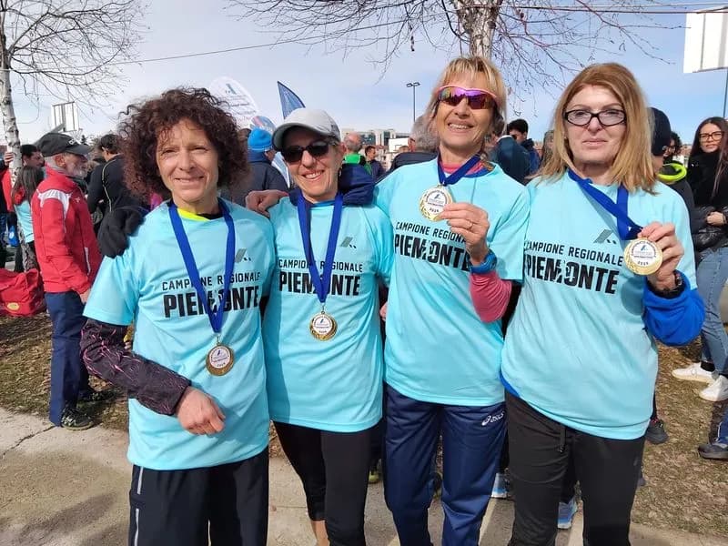 ATLETICA CANAVESANA - Il quartetto Avis vince il titolo regionale nella staffetta di corsa campestre - FOTO