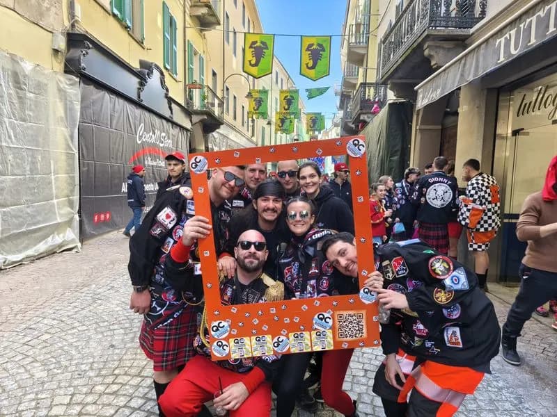 IVREA - Tutti pazzi per la battaglia delle arance: ecco le #faccedacarnevale - VOLUME 4