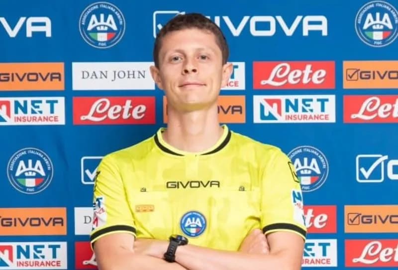 IVREA - Calcio, l'arbitro eporediese Gabriele Restaldo designato per il big-match Vicenza-Lecco