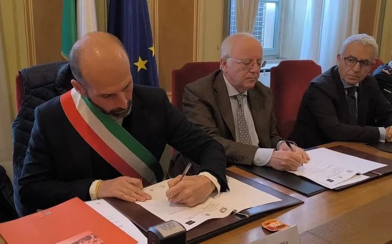 CARNEVALE IVREA - Arance libere dalla mafia e dal caporalato: firmato il protocollo d'intesa in prefettura - FOTO e VIDEO