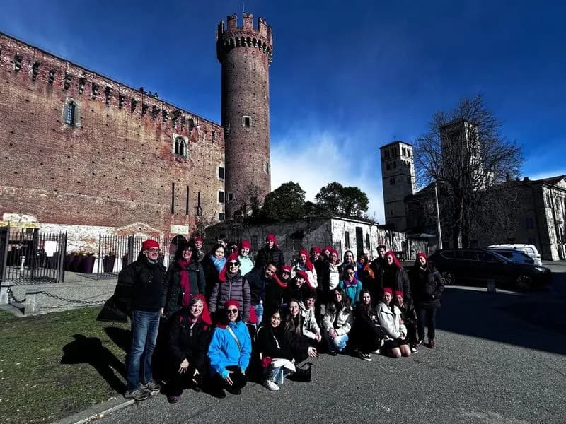 IVREA - Da tutto il mondo per il carnevale e la battaglia delle arance: sono i ragazzi di «Intercultura»